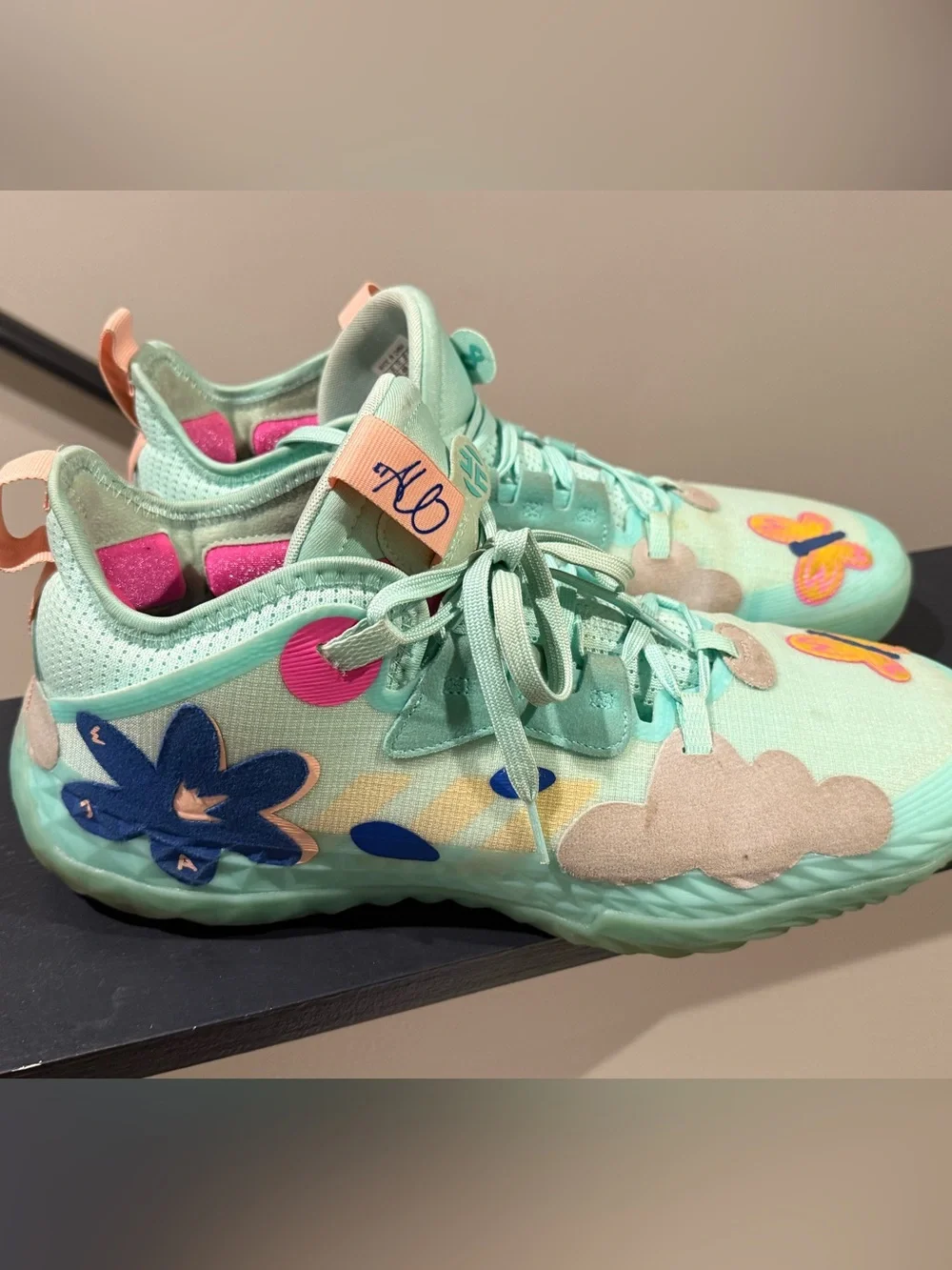 James harden basketball shoes